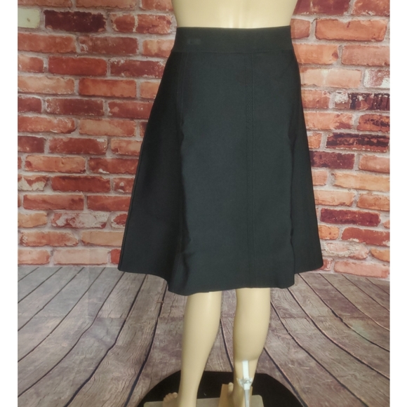 Tommy Hilfiger Black A-Line Skirt NWT - Picture 4 of 4